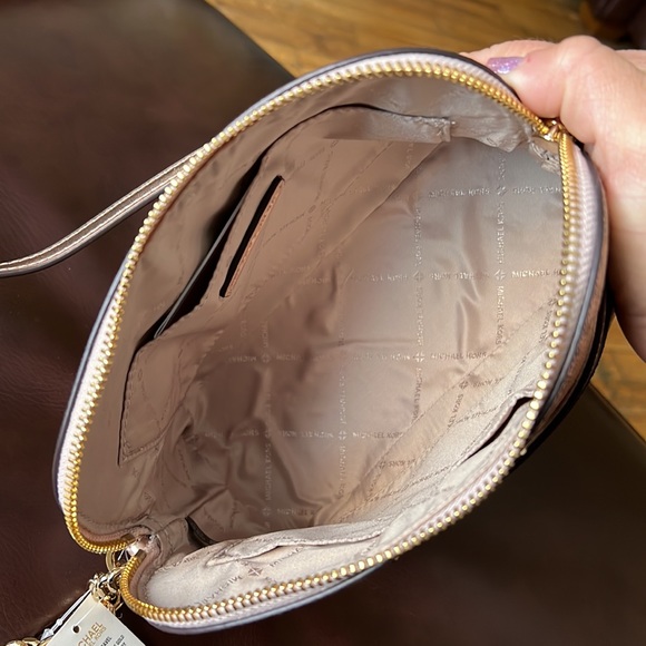 Michael Kors Medium Dome Crossbody Bag Rose Gold - Picture 10 of 16